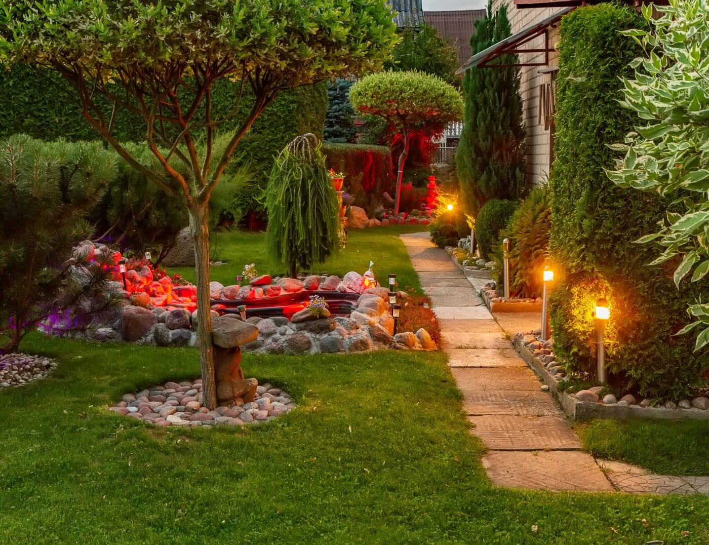 Black Mexican Beach Pebbles - Lighting for Landscape